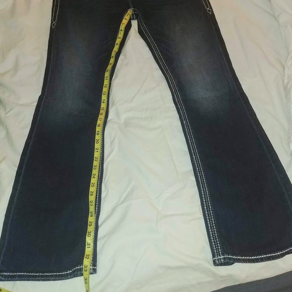 LIKE NEW ROCK REVIVAL EVELLA BOOCUT 32x33 - Picture 4 of 8